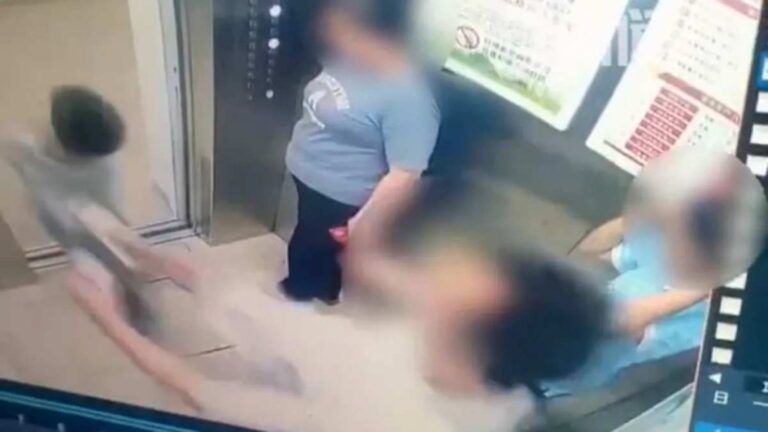 海南海口男子電梯內踢飛自閉症男童 警方已行拘罰款