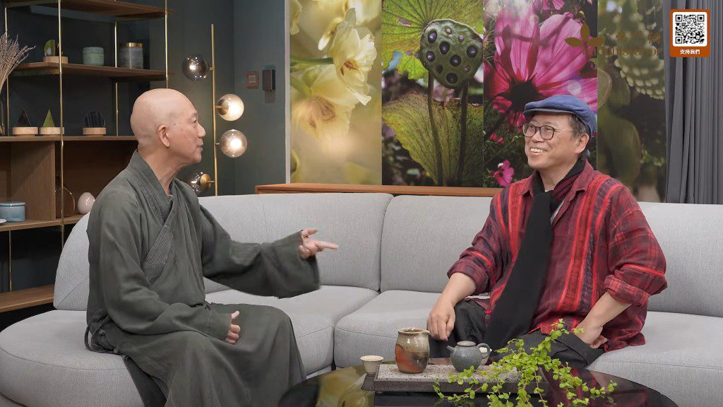 訪問中,葉錦添多次笑著指正哥哥葉青霖的記憶。