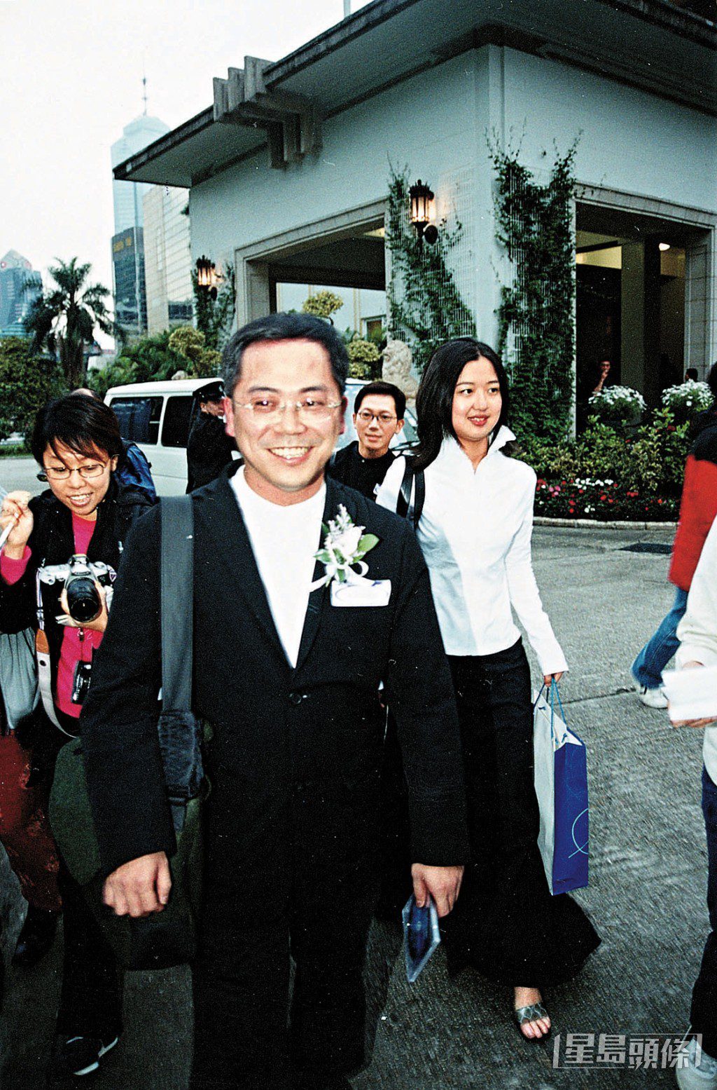 葉錦添曾與女友一同出席公開活動。