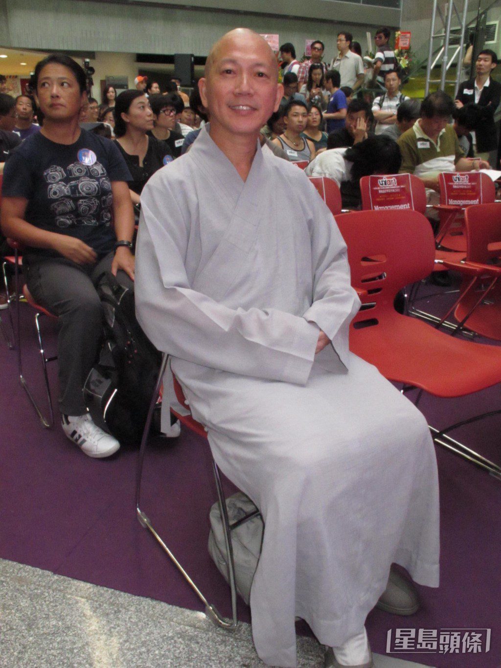 葉青霖於2010年5月在台北玉佛寺剃度出家。