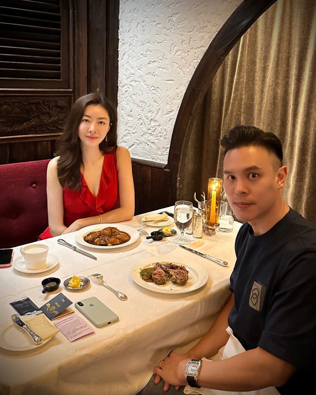 熊黛林的婚姻生活美滿。