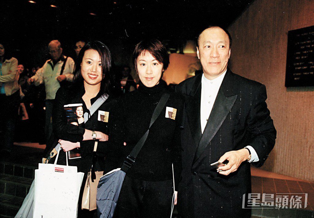 陳欣健與女兒一同出席公開活動。