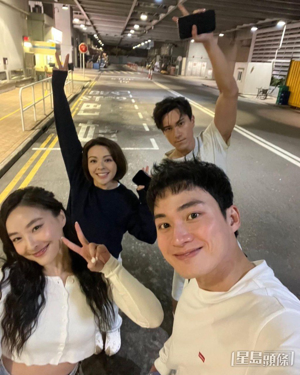 JW、周嘉洛、陳瀅及朱敏瀚因拍劇成為好友。