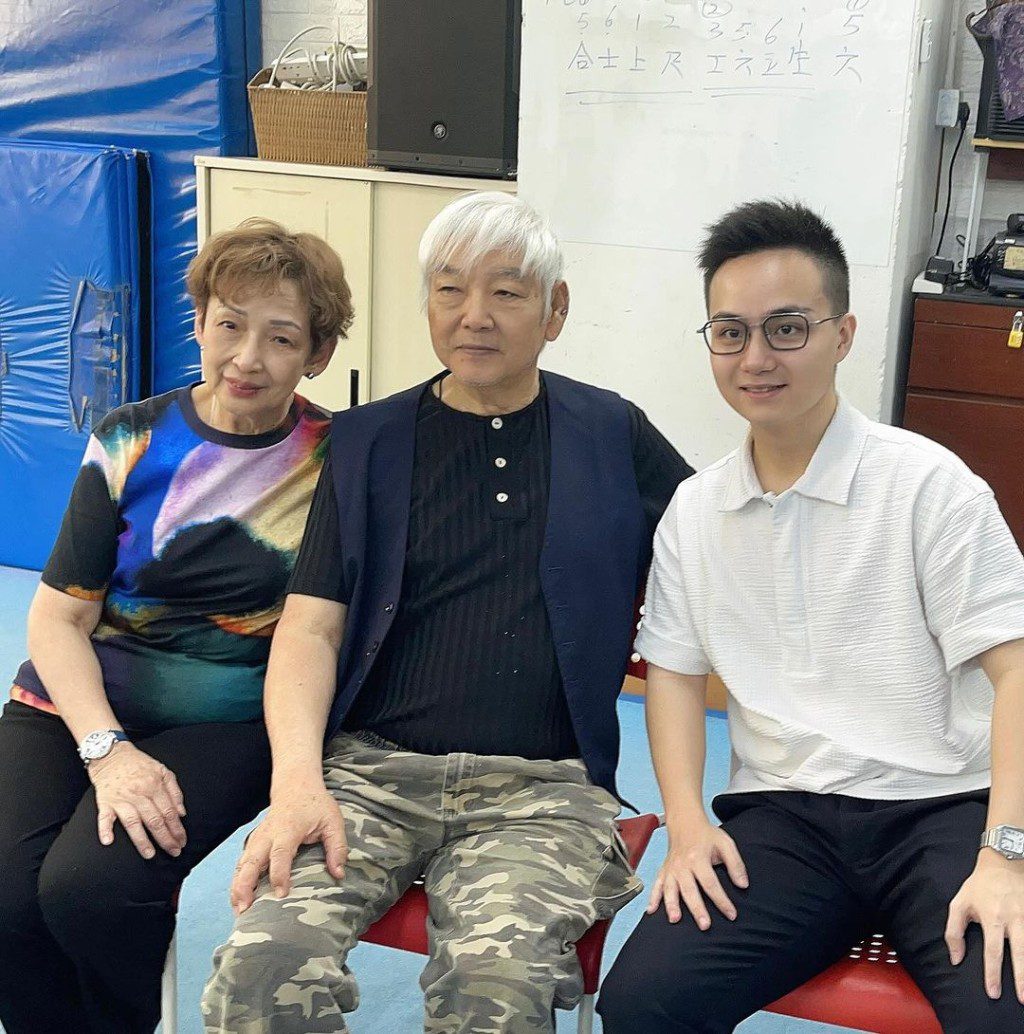 同為80歲的蔡國慶與馮素波,兩人外表狀態呈現對比。