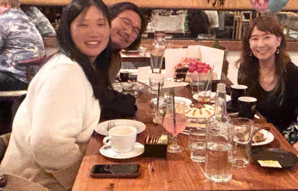 陳美齡與大仔金子和平及其太太的合照。