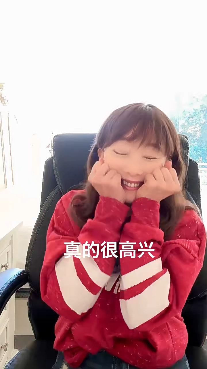 陳美齡表示正於母校專心撰寫新書,認為離開家工作效率更高。