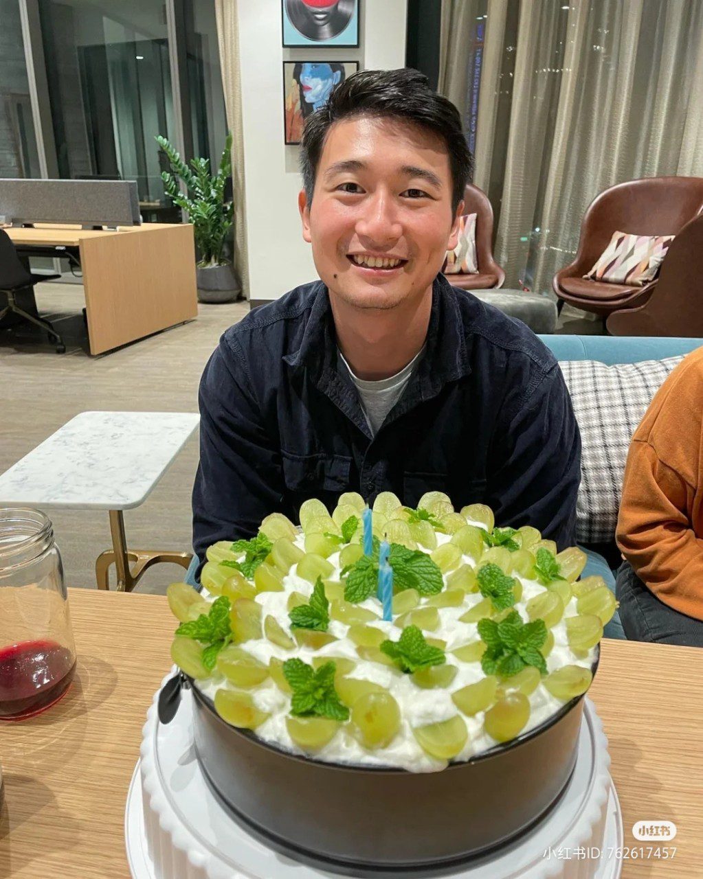 陳美齡為細仔準備的慶生食物種類豐富。