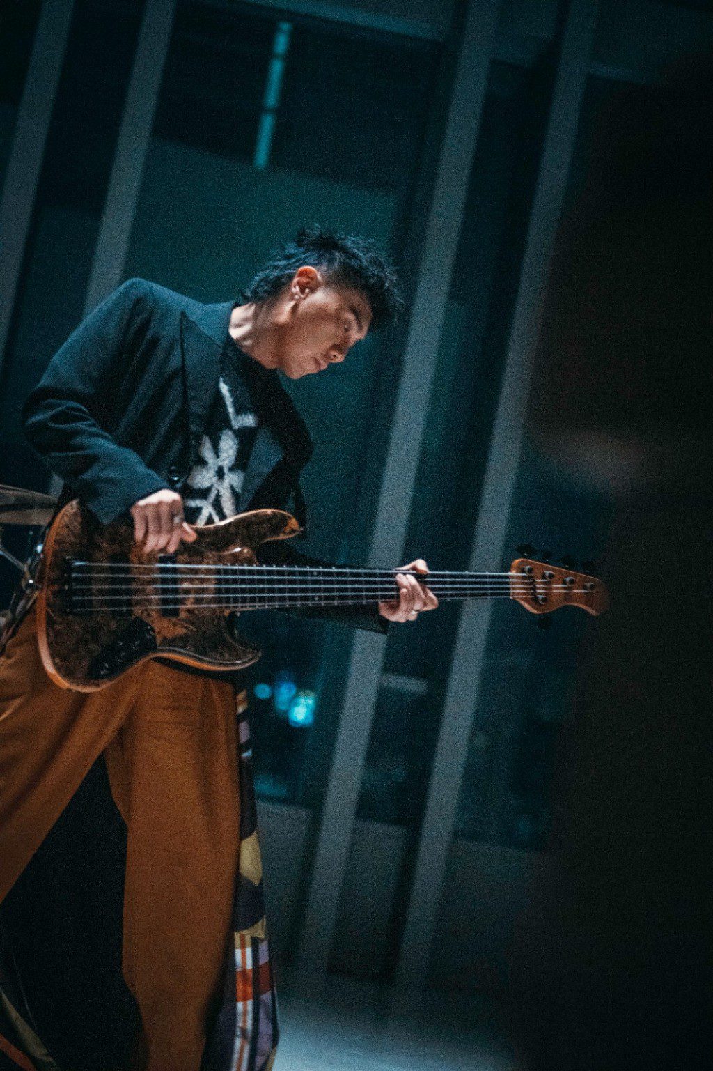 低音結他手張祖光（CK）。