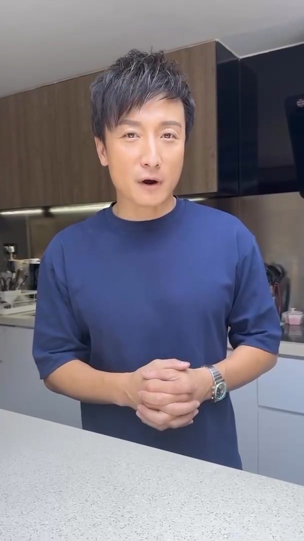 方力申的廚房空間寬闊。