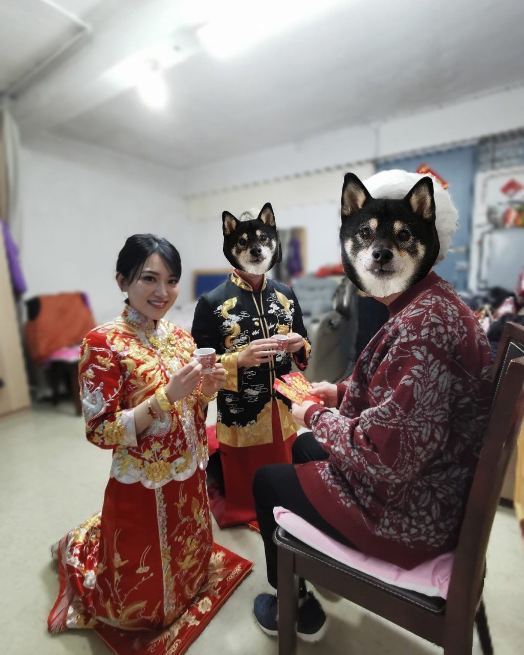 敬茶後,長輩向內田真由美送上利是祝福。