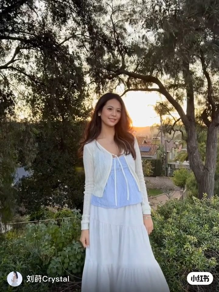 劉蒔遺傳了母親翁虹的美女基因。