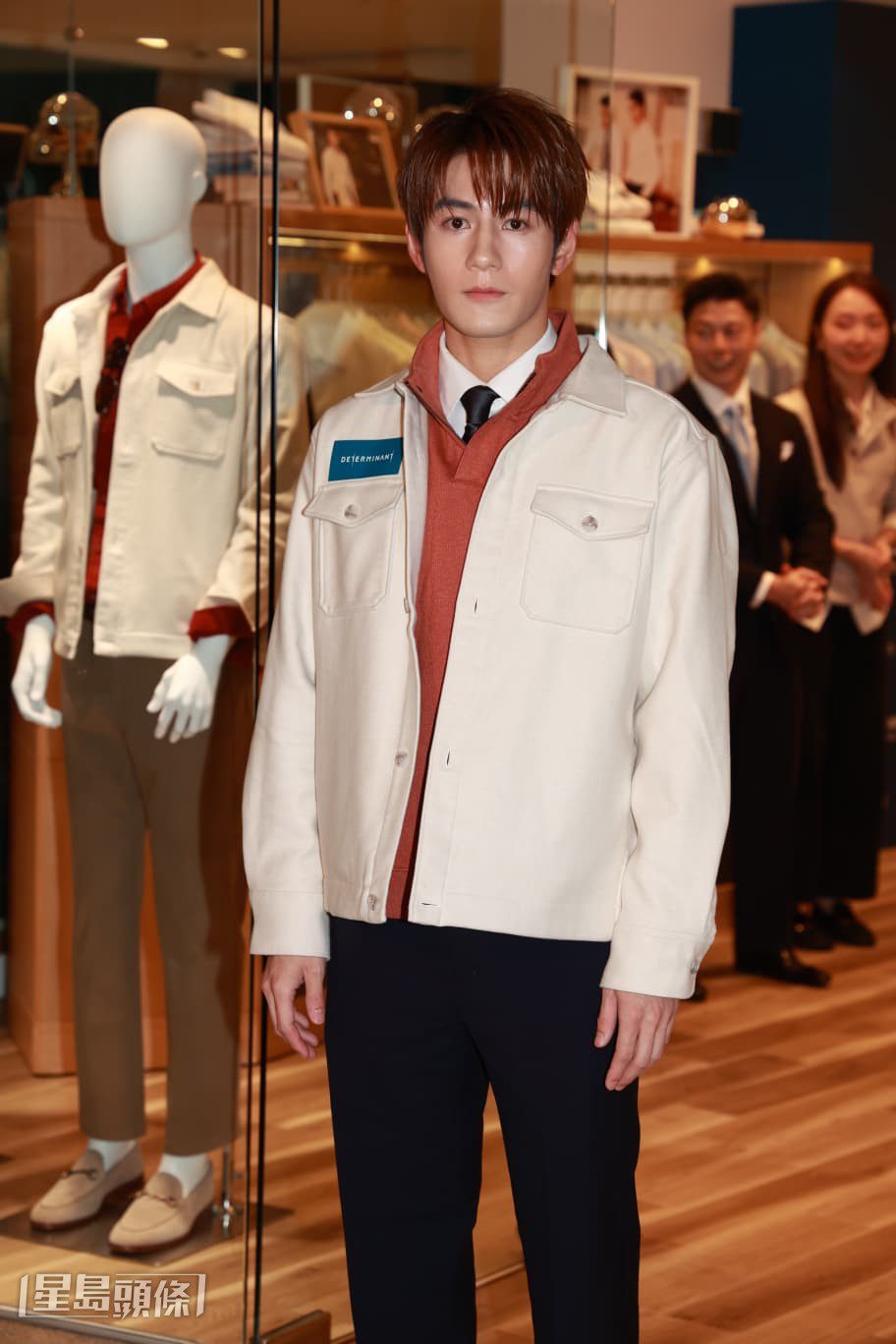 Jeffrey 今日為服飾品牌擔任開幕嘉賓,展現其不俗的商業吸引力。