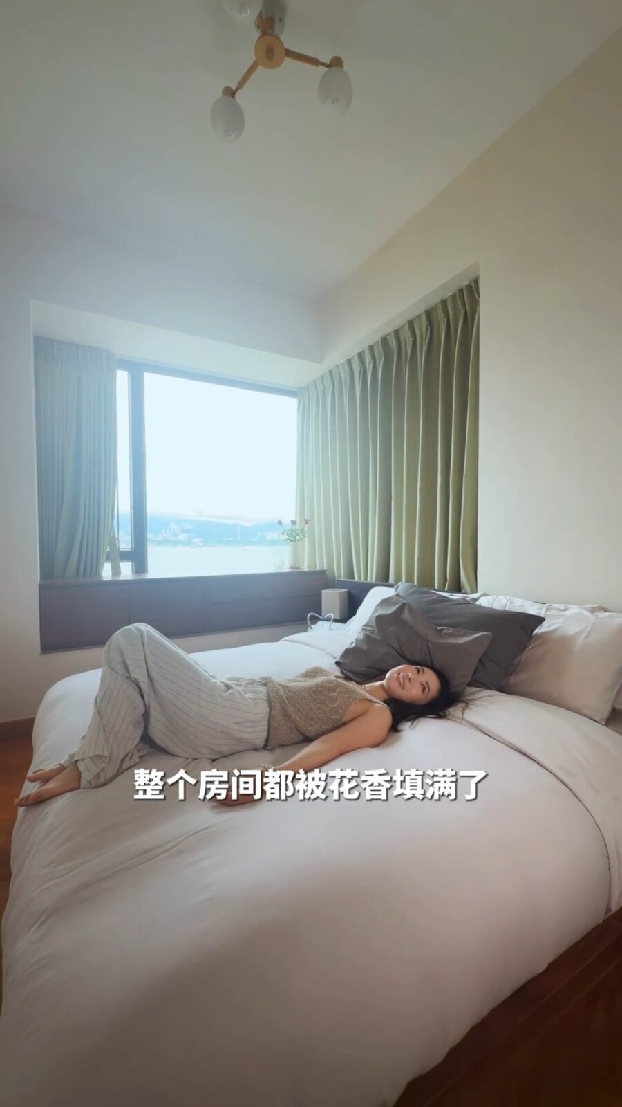 李施嬅的睡房環境。