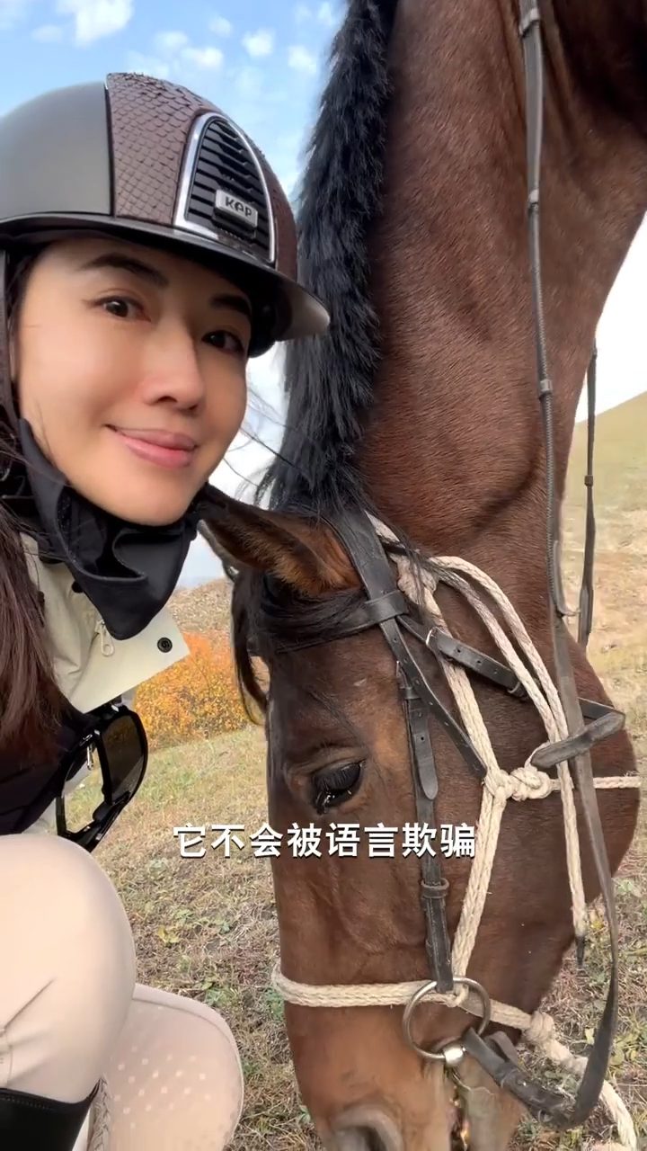 李施嬅近日透過影片分享生活。