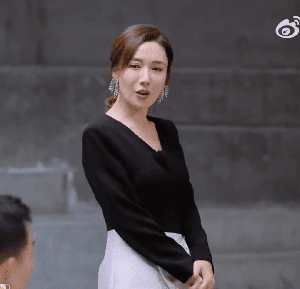 她憶及當年發現前男友出軌卻要裝沒事,令網民心疼。