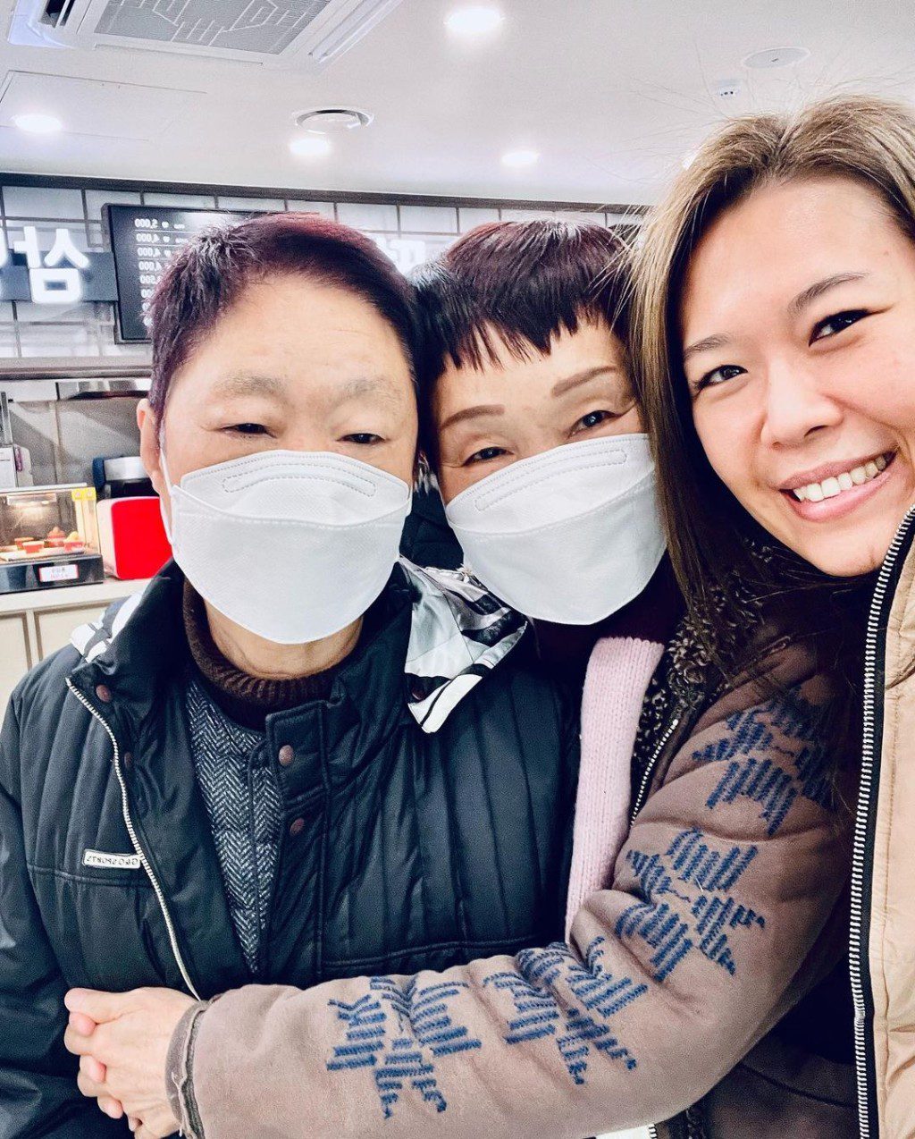 宋芝齡不時返韓國探親。