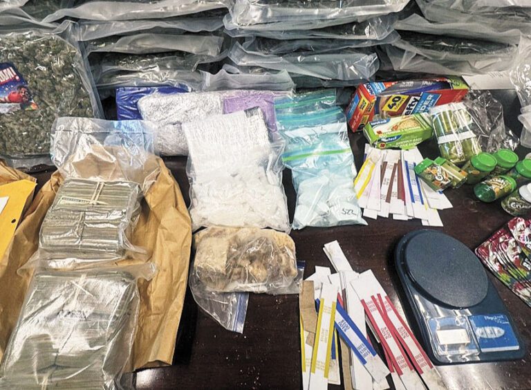 警方在行動中起獲毒品。三藩市警察局