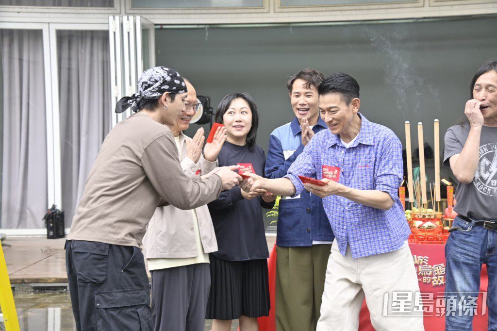 劇組祝願開工大吉,拍攝順利。