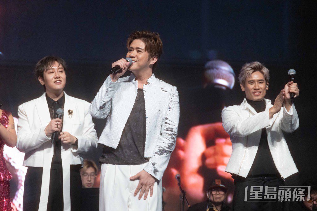 左起陳旭培、吳亦偉、尹景順互相扶持。
