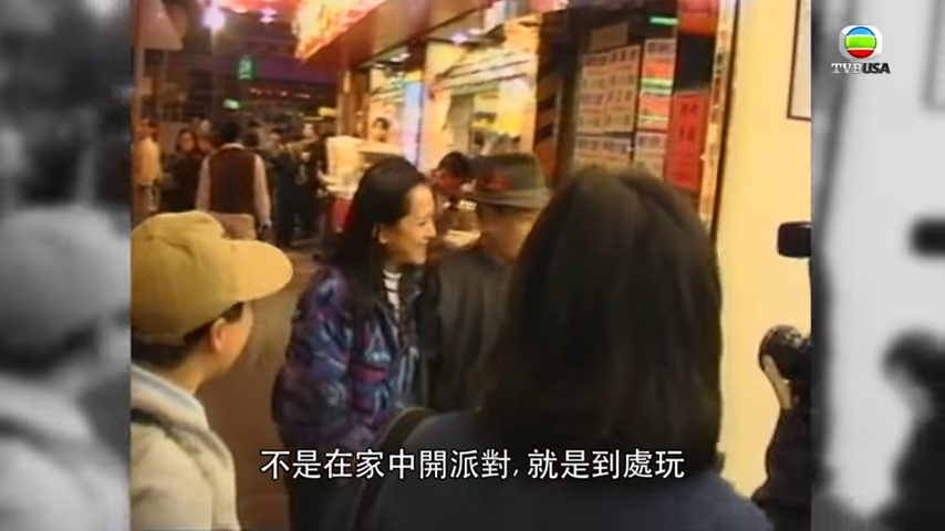 鄧小艾和爸爸感情很好。