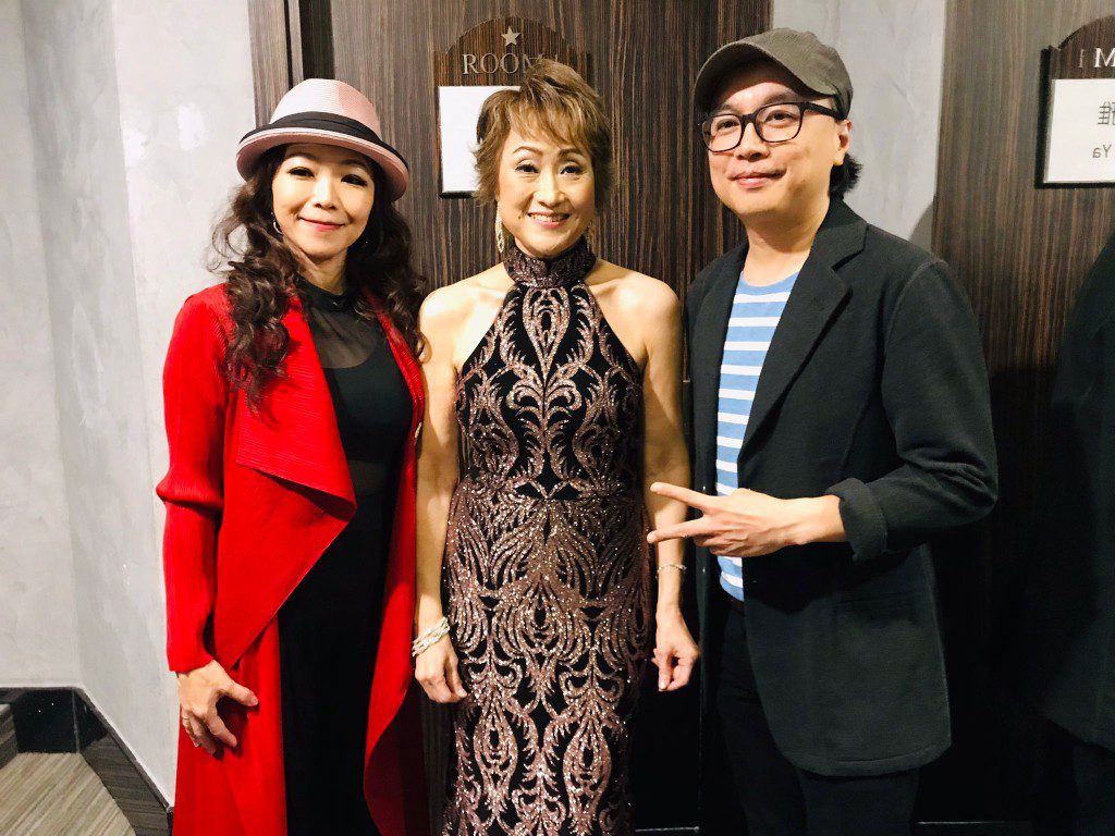 尤雅在馬來西亞雲頂登台演出。