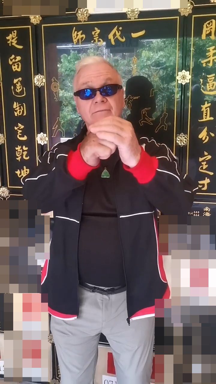 師母翁靜晶形容,何麥是劉家良最忠心的徒弟。