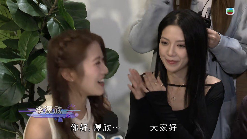 李澤欣正式加入《東張西望》,成為節目主播之一。