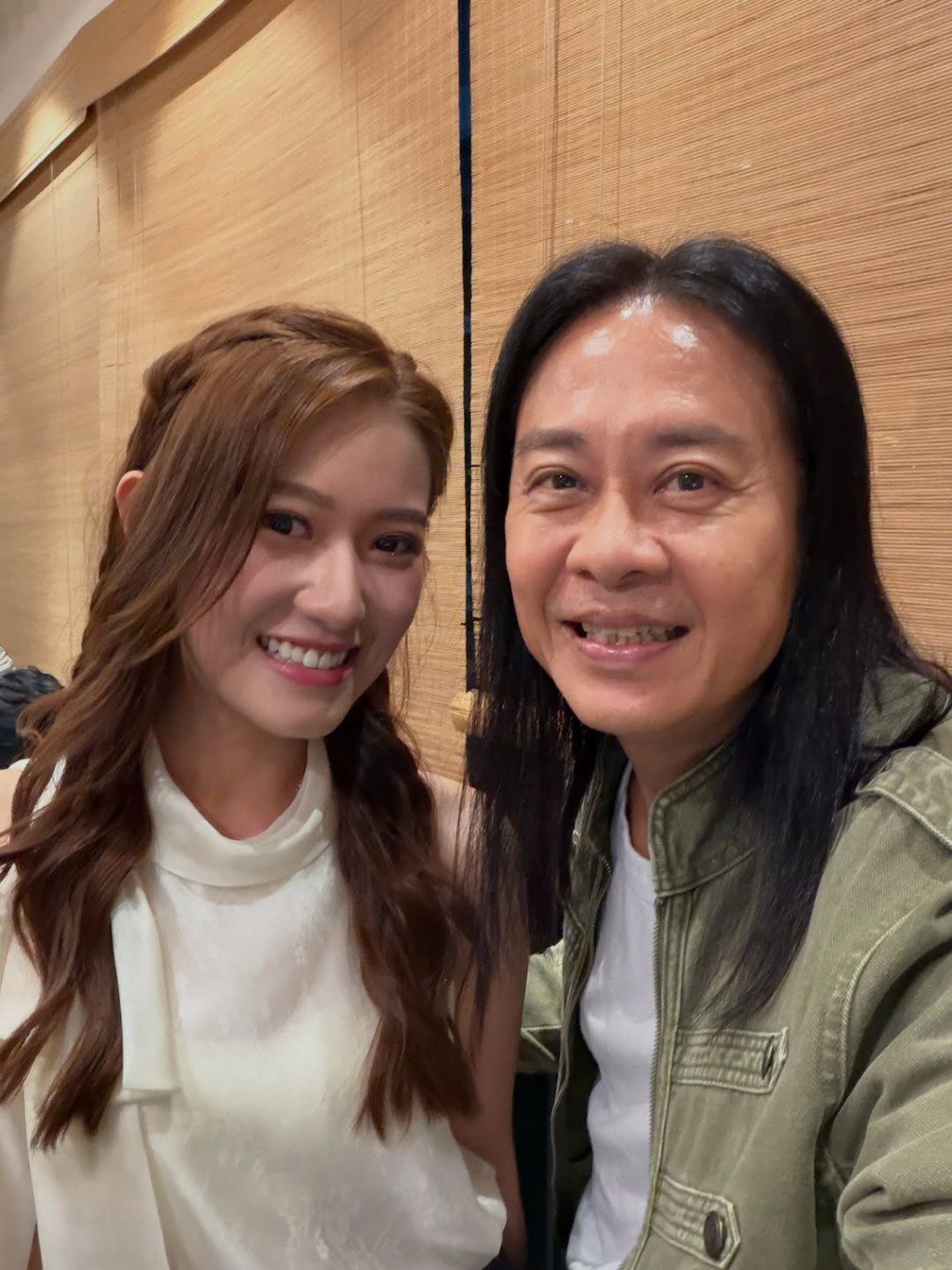 李澤欣與藝人蔡一智的合照。