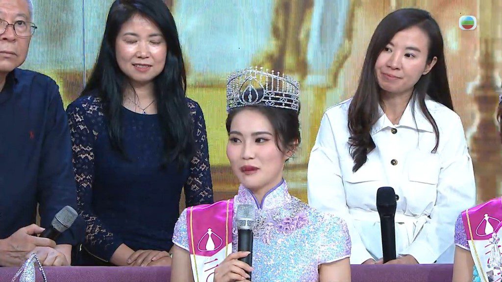 亞軍鄧匡閔在《一周星星》節目中感謝家人的支持。