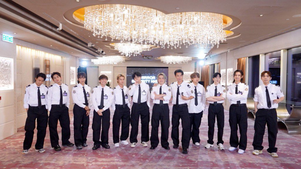 MIRROR 成員換上保安制服,準備進行遊戲挑戰。