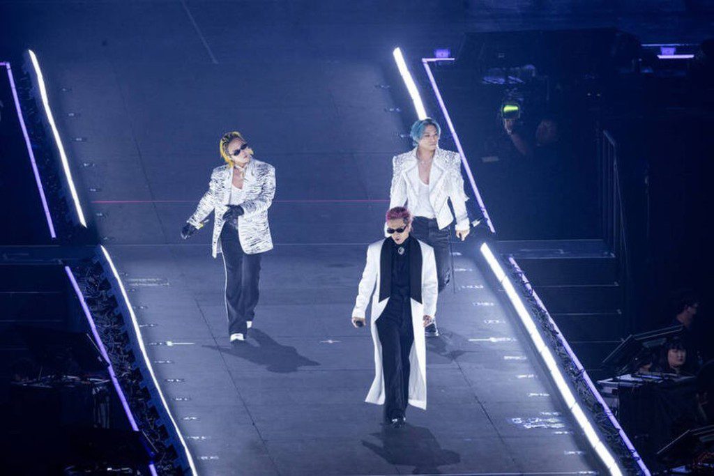 BIGBANG三位成員首次在台北大巨蛋演出,盡顯天團舞台氣勢。
