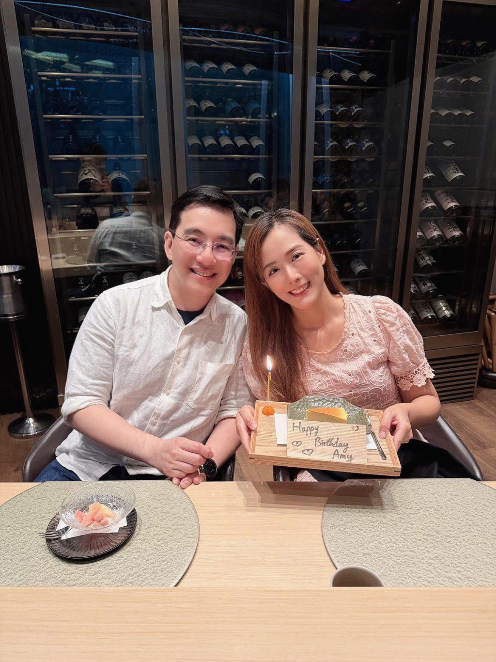 吳幸美慶祝42歲生日,這是她婚後與丈夫Sammy首度公開甜蜜放閃。