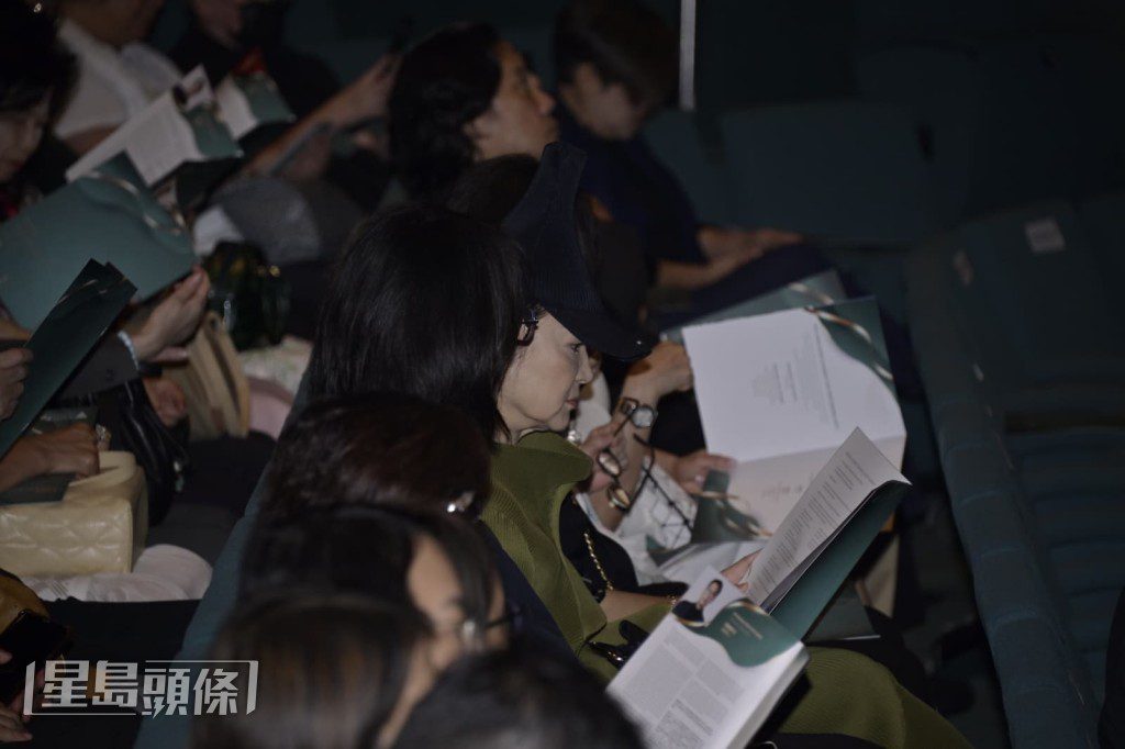 林青霞戴著帽子,打扮低調出席。