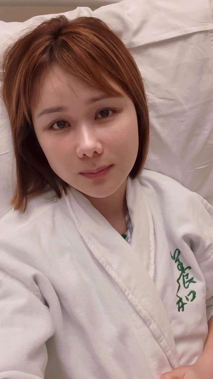劉思希早前突然「失聲」,以自拍記錄實況。