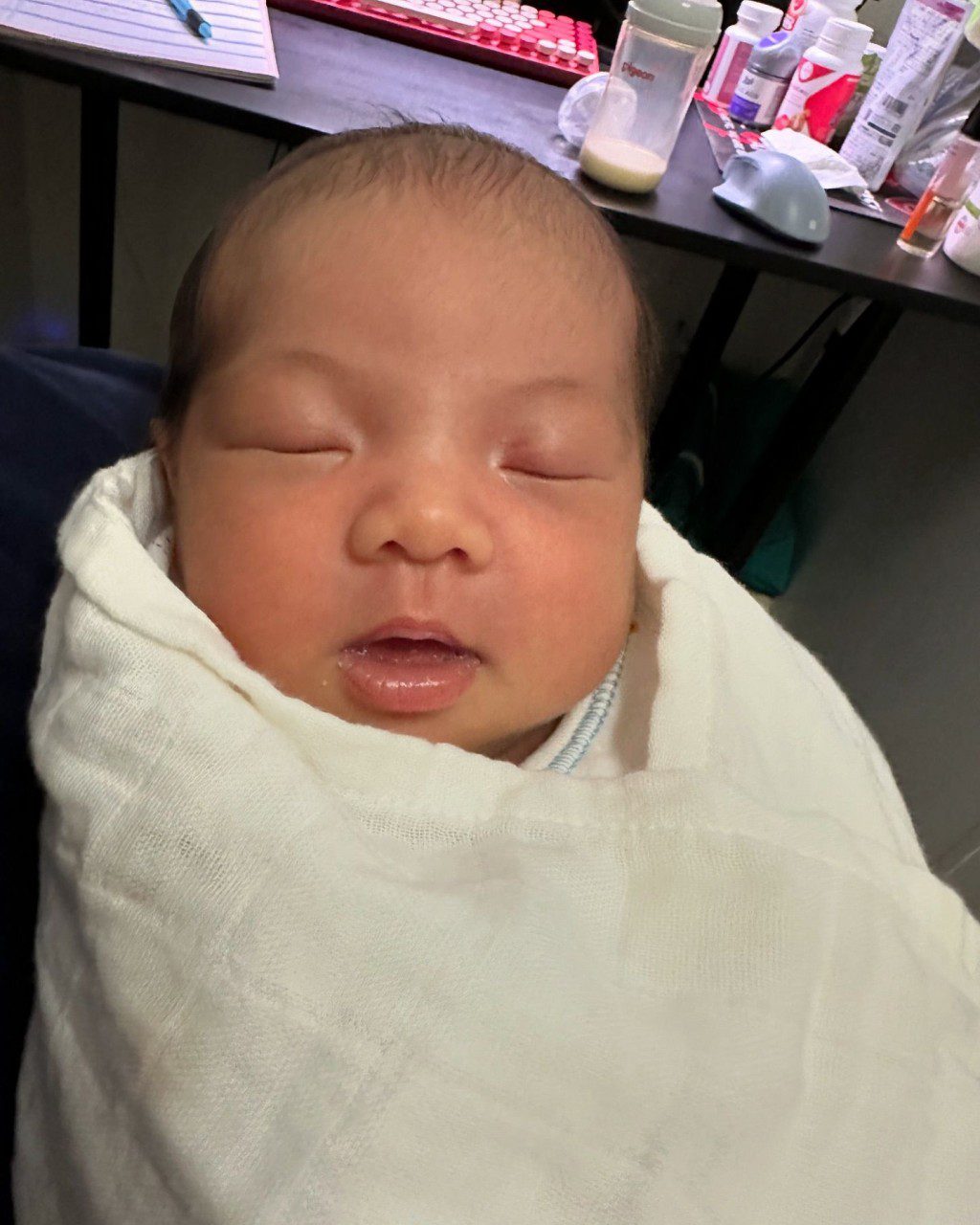 女兒與媽咪十分相似。