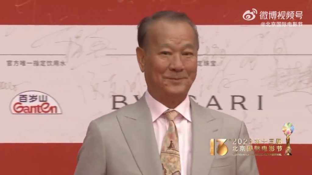 李修賢頭髮和眉毛變白,且面上出現老人斑,令不少網民慨嘆歲月不饒人。