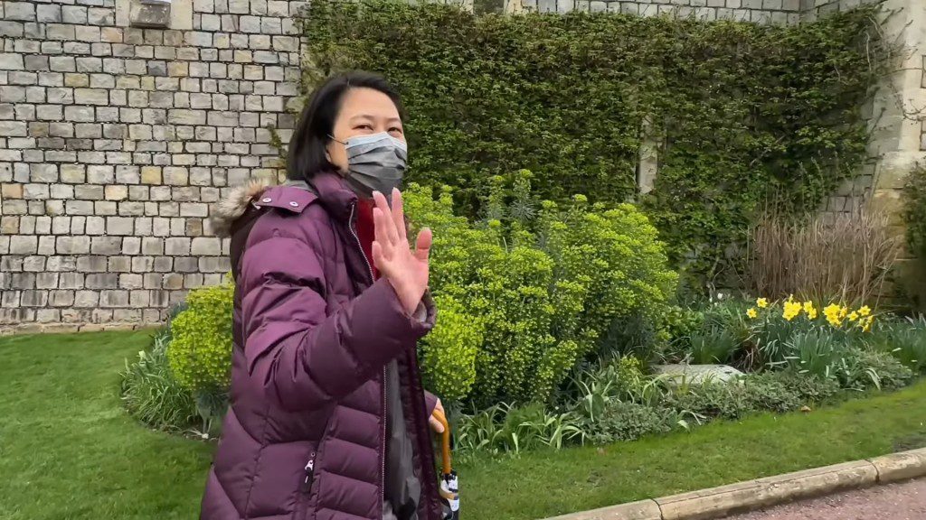 石天欣也帶媽媽參觀了當地的著名景點。