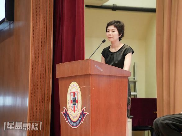 黃醫生曾回母校擔任典禮嘉賓，並分享了一段並不順遂的成長故事。（圖片由受訪者分享）