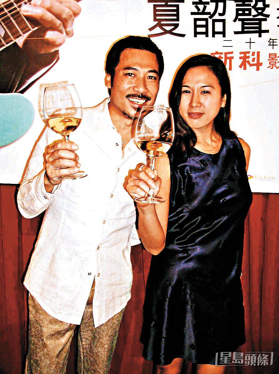 梁詠琳於2001年發現自己不是公司股東,未能分紅,鬧出金錢糾紛。