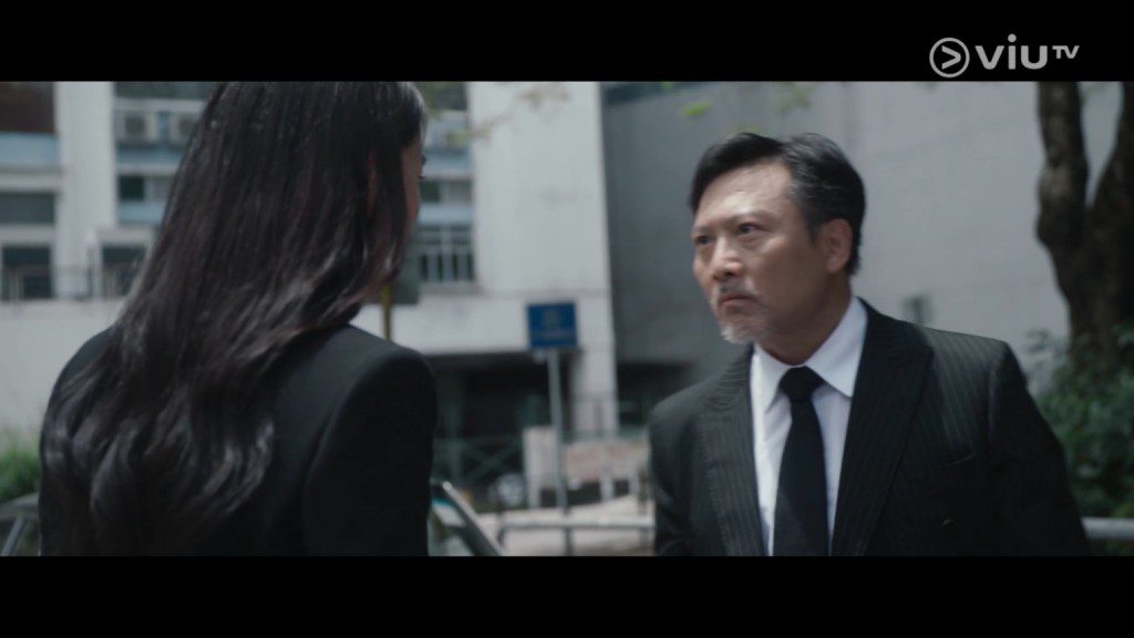 魏浚笙與潘燦良於車廂激吻戲的演出畫面