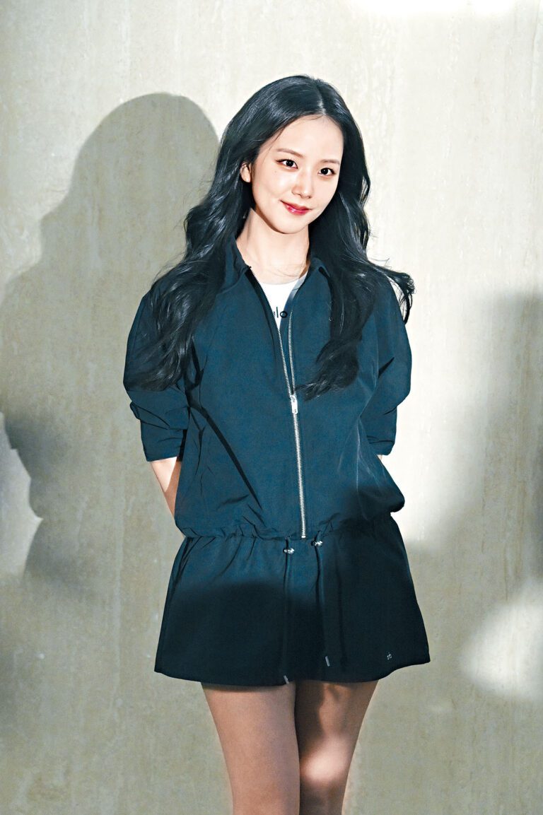 Jisoo艷壓尖沙咀！