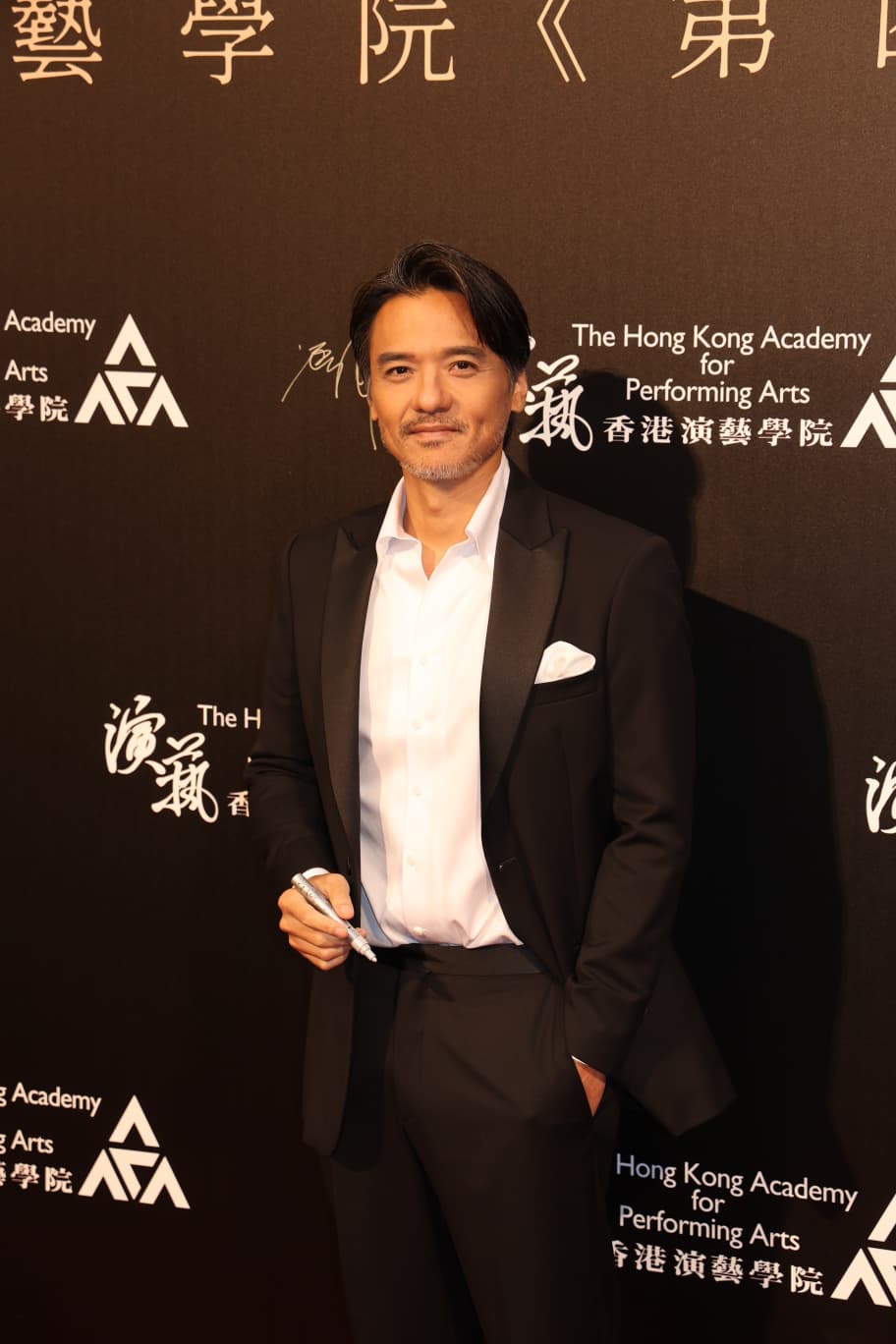 馮德倫認為袁澧林公開自身經歷是勇敢行為,並強調此舉與電影宣傳無關。