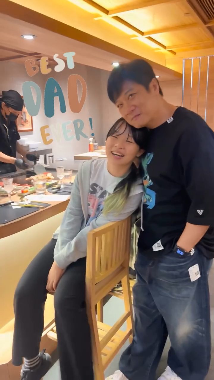 久未公開露面的錢凱晴,外貌變得更有少女味。