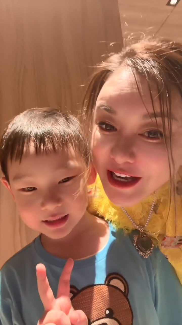陳淑蘭榮升契嫲嫲。