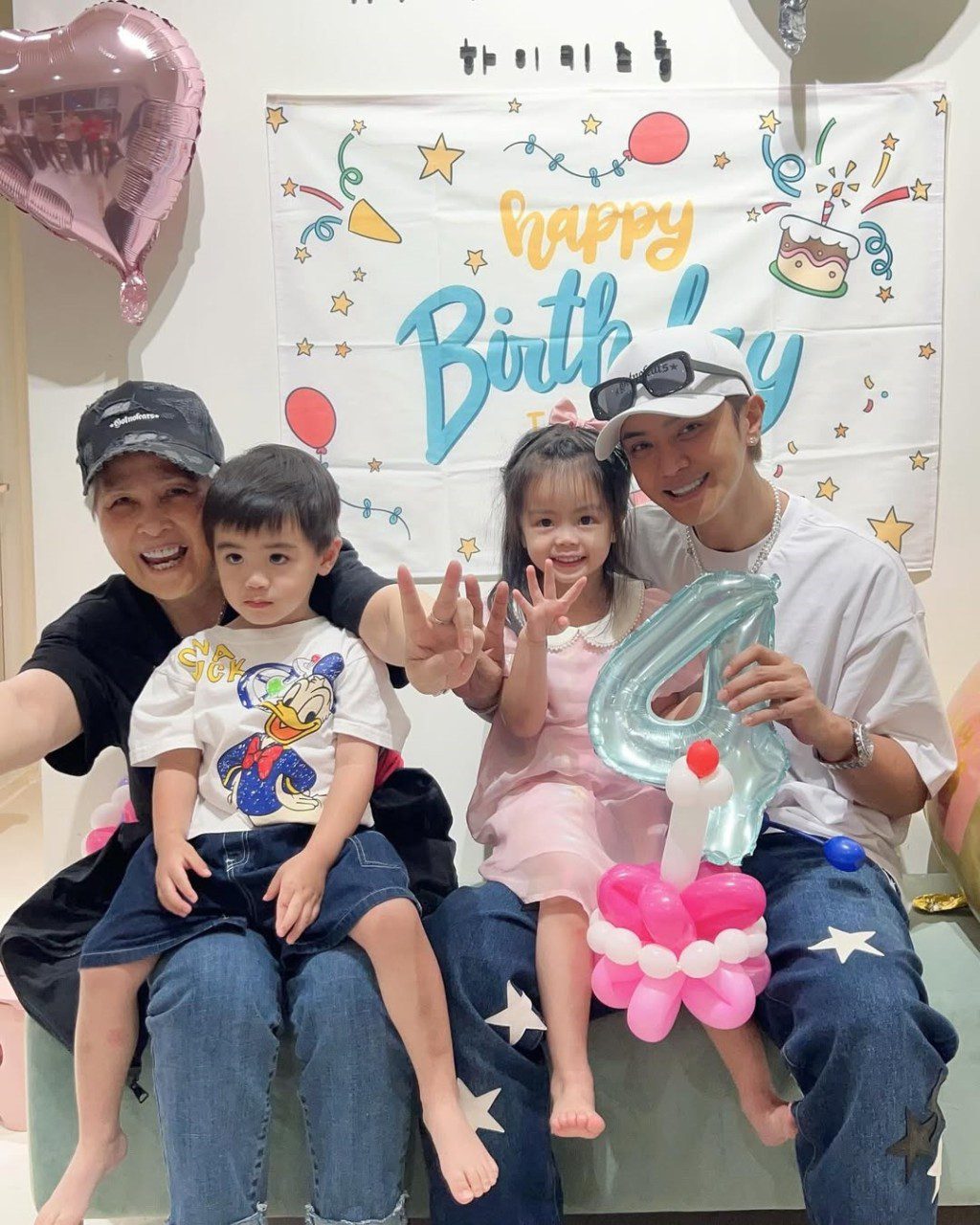 羅志祥與母親曾為小霜的孩子慶祝生日。