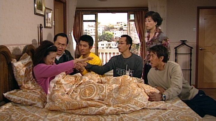黃嘉樂的首次劇集演出,便與汪明荃在《無考不成冤家》中合作,飾演母子。