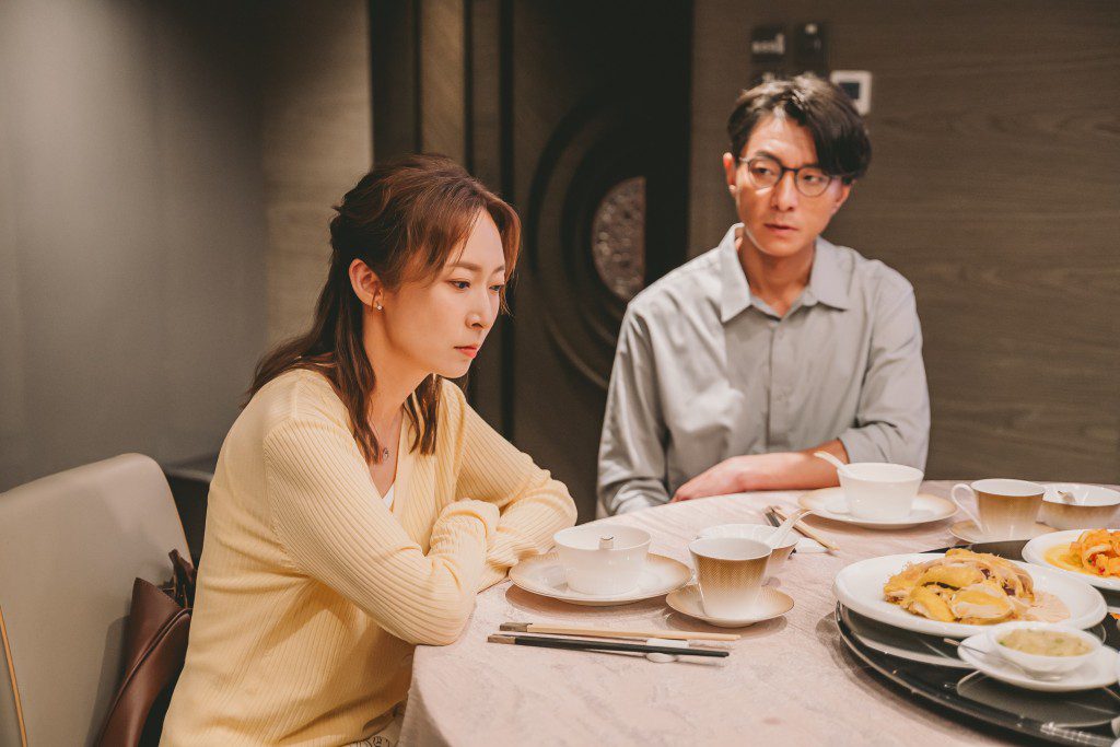周家怡與周國賢合作時也曾傳出緋聞。