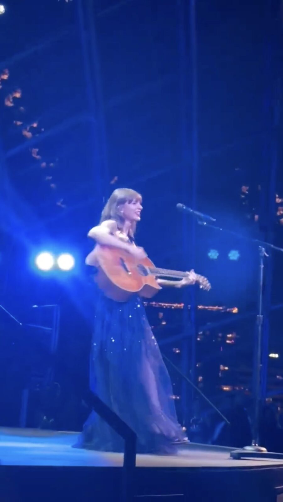 Taylor Swift擔任表演嘉賓，並首度現場演唱新歌《The Fate of Ophelia》。