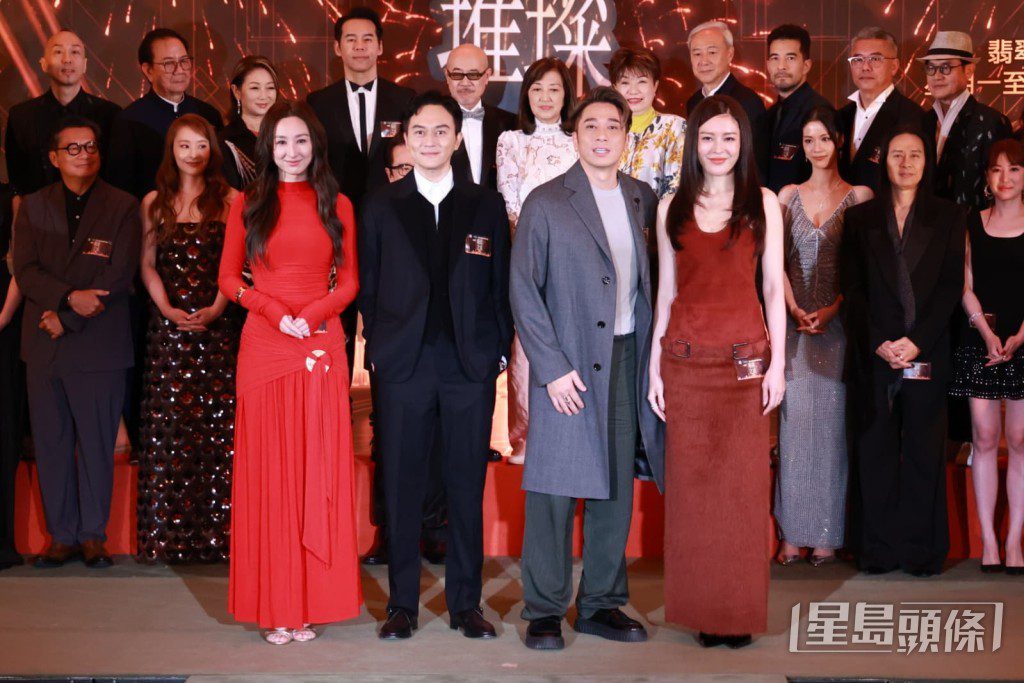張曦雯與吳卓羲在活動上大方合照。
