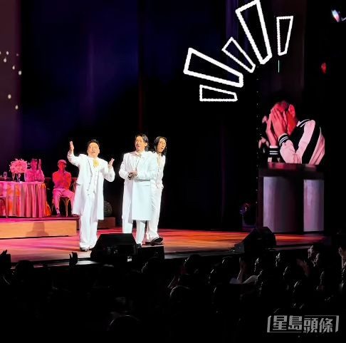 出品人古天樂到場欣賞演出,被鏡頭捕捉時以手掩臉。